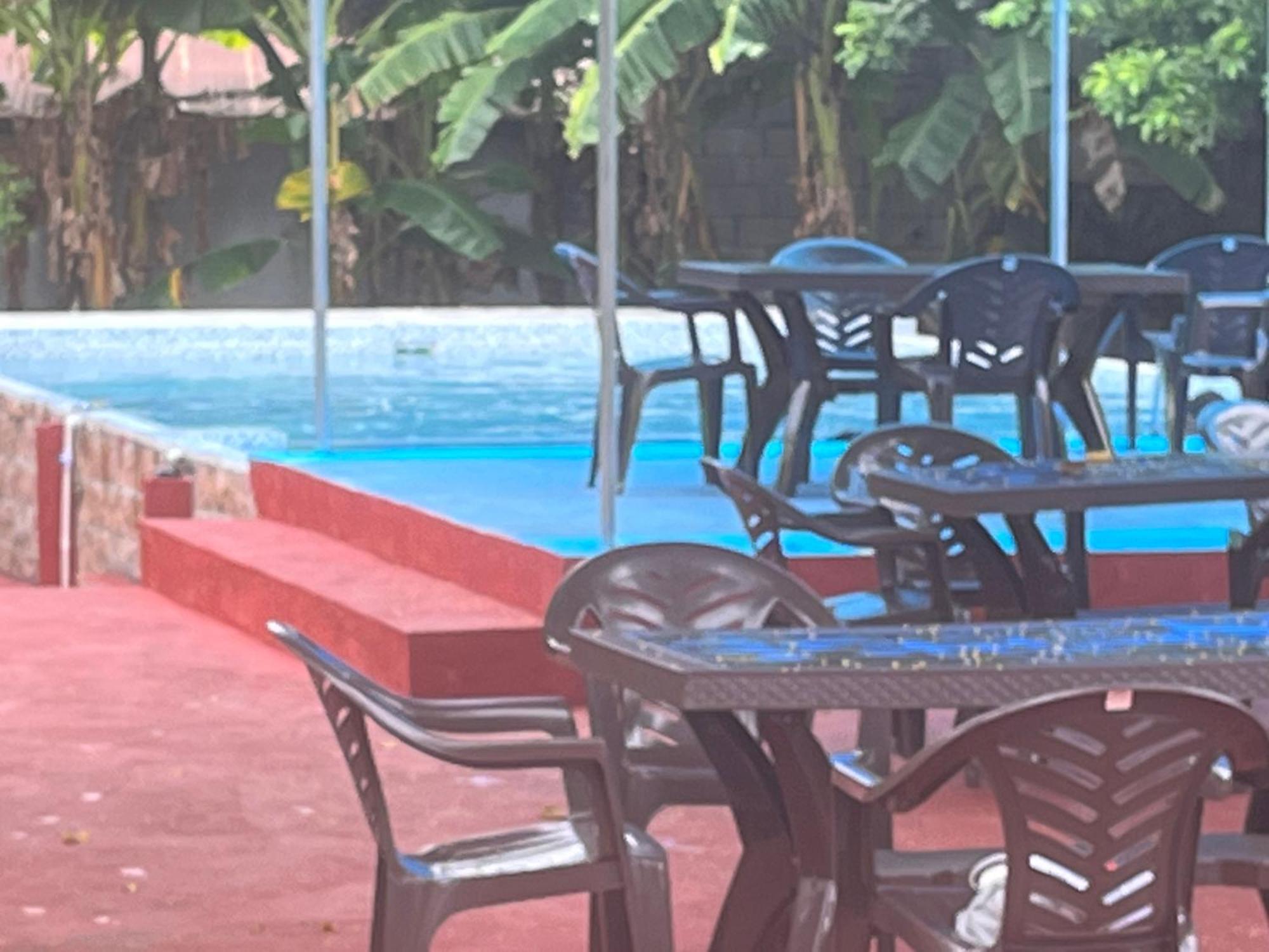 Hotel Chulamar, Piscina Y Restaurante エスクィントラ エクステリア 写真