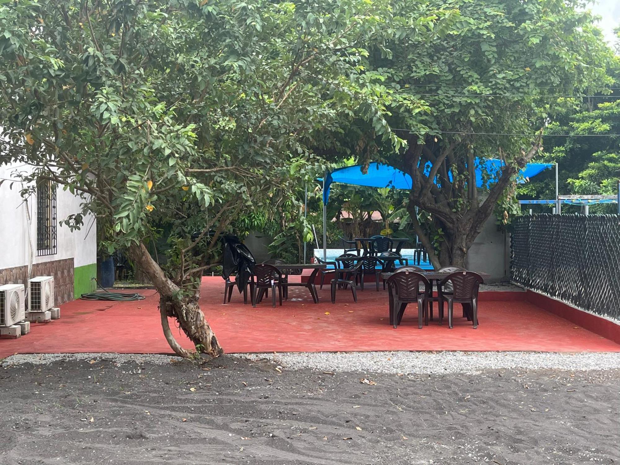 Hotel Chulamar, Piscina Y Restaurante エスクィントラ エクステリア 写真